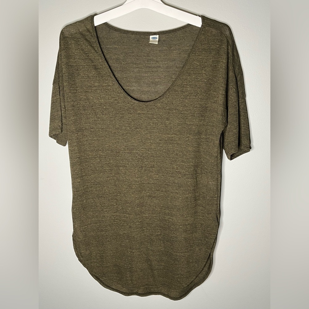Dark green tee